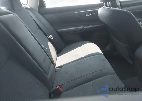 2015 Nissan Altima 2.5 S из США, поврежденный, VIN 1N4AL3AP8FC262712